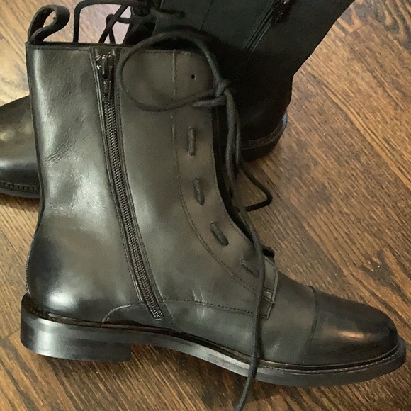UO Men’s Black Leather Combat Boot Size 8 - Picture 1 of 9
